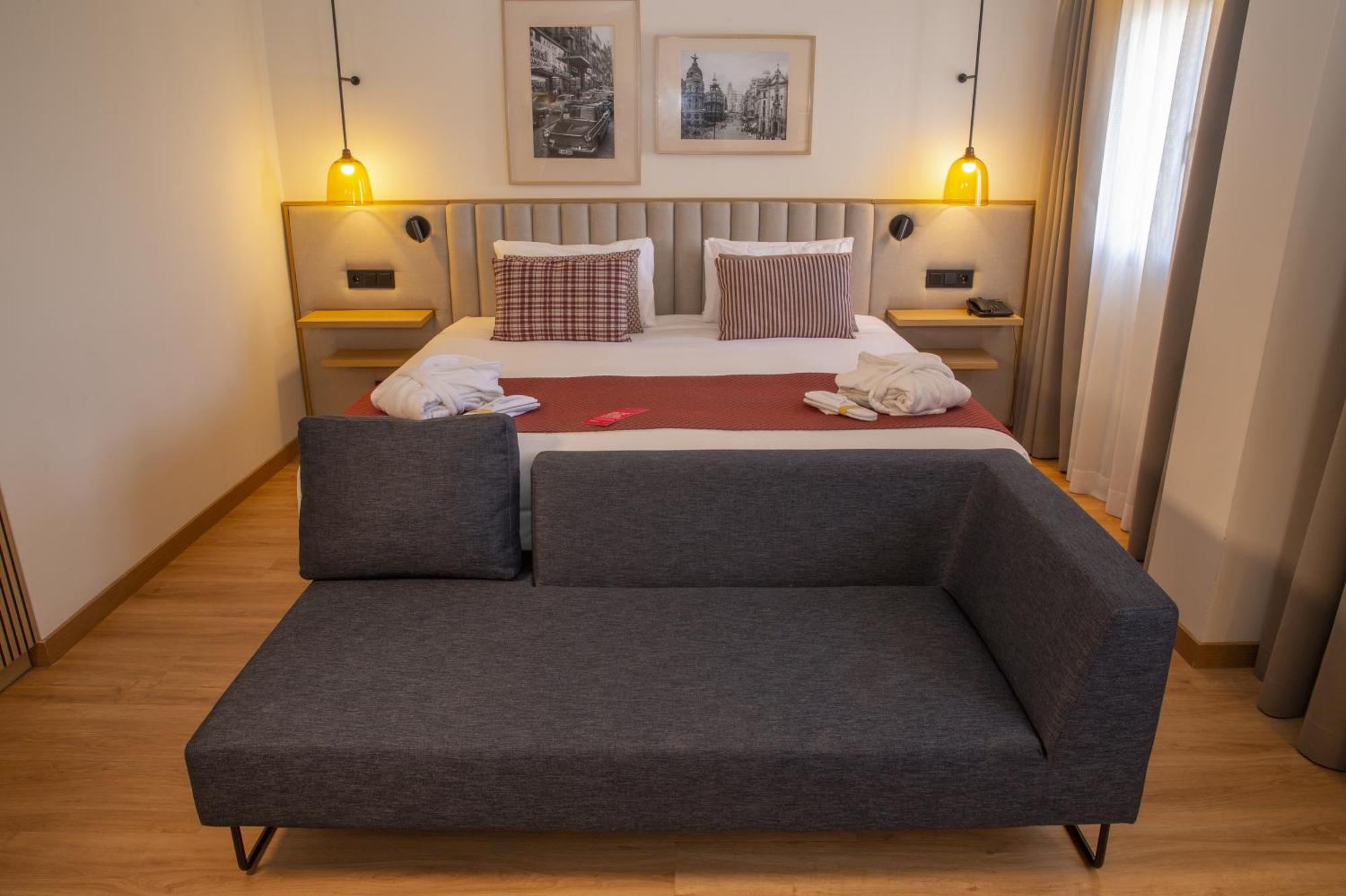 Ramada By Wyndham Madrid Getafe Otel Dış mekan fotoğraf