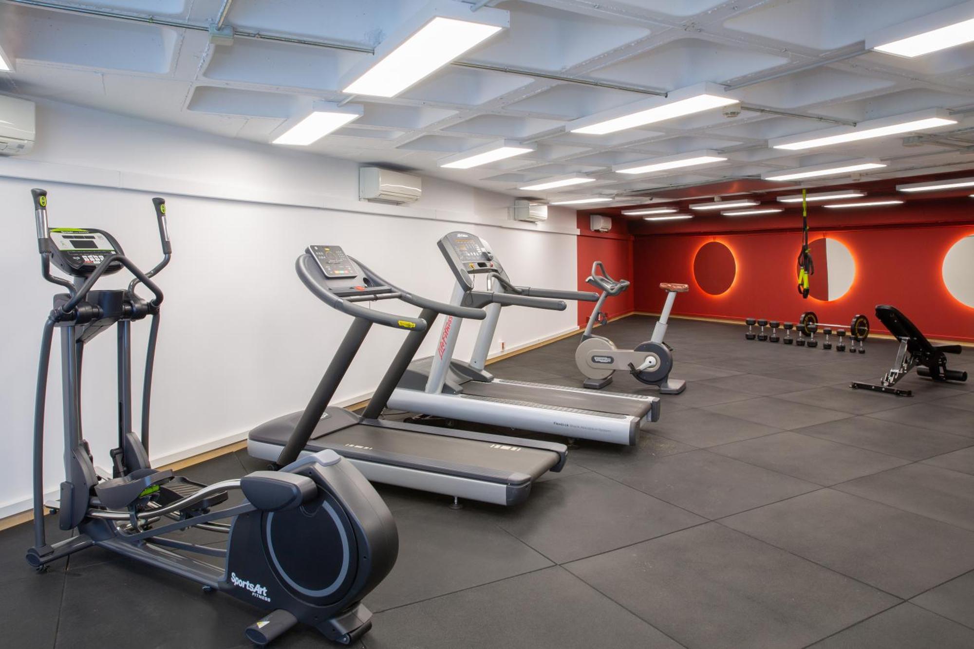 Ramada By Wyndham Madrid Getafe Otel Dış mekan fotoğraf